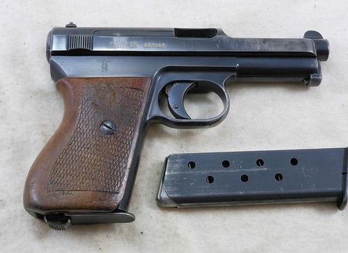 65mm手枪是30年代末为军用或警用而设计的,1940年开始生产.